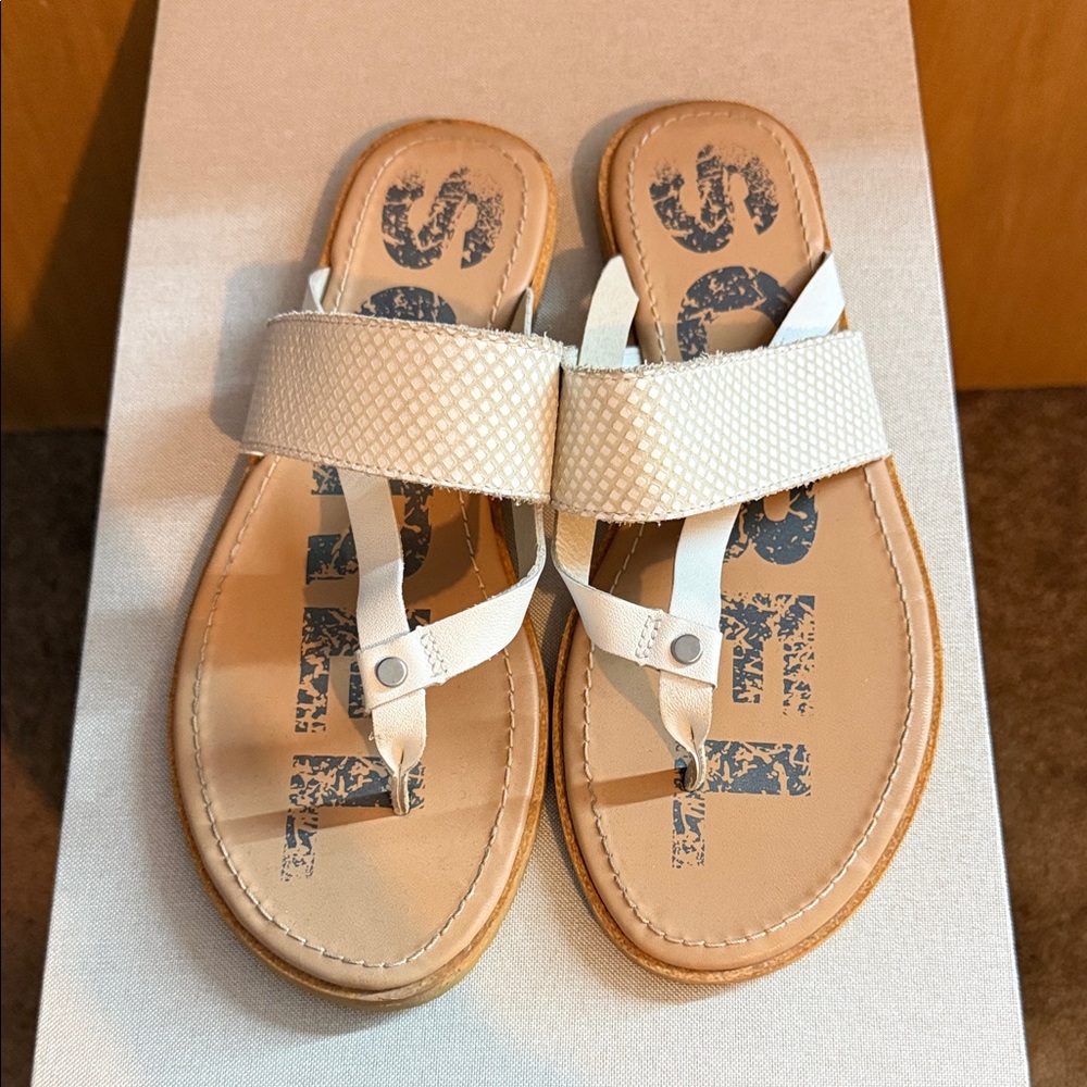 Sorel White Tan Sandals